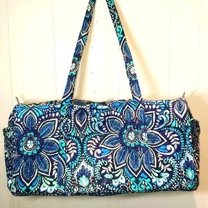 Vera Bradley Large Duffel in Blue Island Medallion